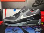 Nike Air Max 90 x GoreTex 'Dark Smoke Grey' EU44 2023, Kleding | Heren, Schoenen, Zwart, Nike, Ophalen of Verzenden, Sneakers