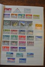 timbres Antilles Neerlandaise  dans un album (n°60), Timbres & Monnaies, Timbres | Amérique, Enlèvement ou Envoi, Non oblitéré