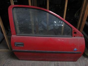 PORTIER RECHTS 3 deurs Opel Corsa B (73 / 78 / 79) beschikbaar voor biedingen