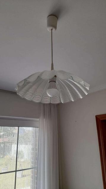 Lampe de plafond blanche