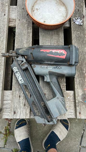 Senco nagelpistool gas SGT 90 i, Enlèvement, Utilisé