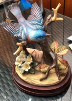 Belle statue avec oiseau, Animal, Enlèvement, Utilisé