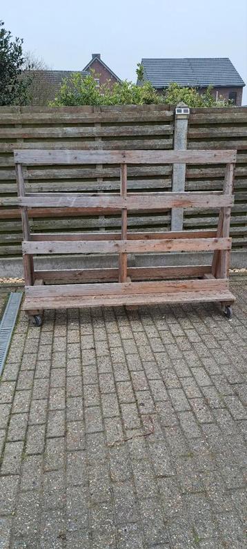 Raam/Glas/Platen bok met zwenkwielen  beschikbaar voor biedingen