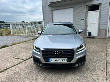AUDI Q2 AUTOMATIC, Autos, Cuir, Argent ou Gris, Entreprise, Carnet d'entretien