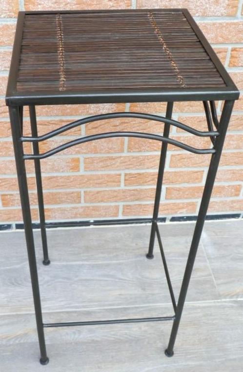 Bijzet (planten) tafel, Nieuwstaat, Smeedijzer met rotan, Huis en Inrichting, Overige Huis en Inrichting, Ophalen of Verzenden