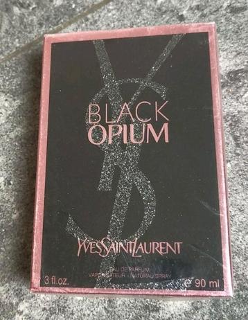 Black opium Yves Saint Laurent  beschikbaar voor biedingen