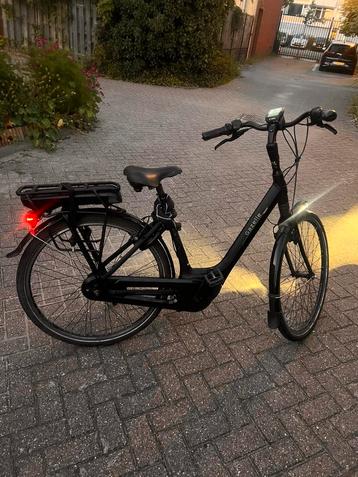 GAZELLE ORANGE C8  BOSCH KM 2404 /2022 beschikbaar voor biedingen