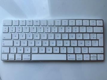 Magic Keyboard Lightning - Apple toetsenbord beschikbaar voor biedingen