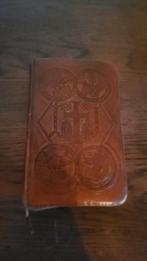 Mis- en Vesperboek in lederen etui., Antiek en Kunst, Ophalen