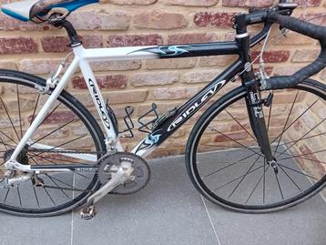 Koers fiets rideley beschikbaar voor biedingen