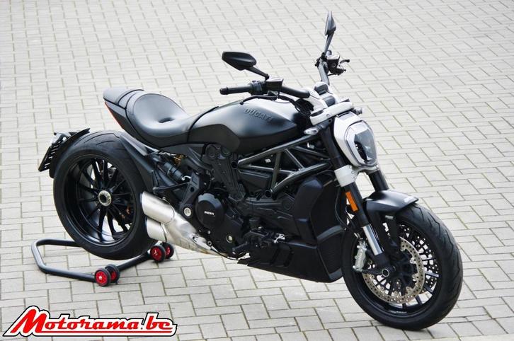 Ducati XDiavel - 2022 - 4000 km @Motorama, Motoren, Motoren | Ducati, Bedrijf, Naked bike, meer dan 35 kW, 2 cilinders, Ophalen