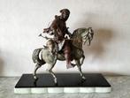 Bronzen paardenbeeld, Ophalen