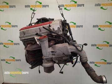 Motor van een Mercedes C-Klasse beschikbaar voor biedingen