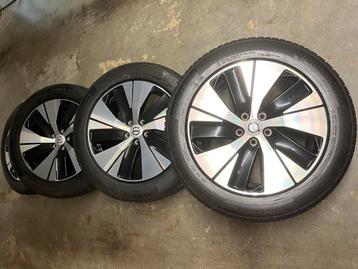 Winterwielen Volvo XC40 5-spoke Black Diamond Cut beschikbaar voor biedingen