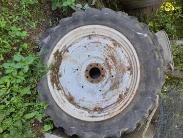 Tractorwielen beschikbaar voor biedingen