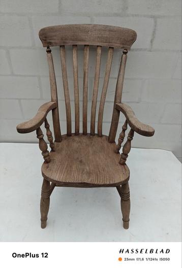Chaise antique  beschikbaar voor biedingen