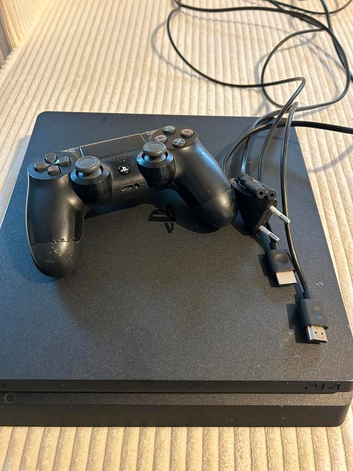 PlayStation 4 met controller, Games en Spelcomputers, Spelcomputers | Sony PlayStation 4, Gebruikt, Slim, 500 GB, Met 1 controller