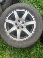 Banden Bridgestone en Volvo velgen, Ophalen of Verzenden, Band(en)