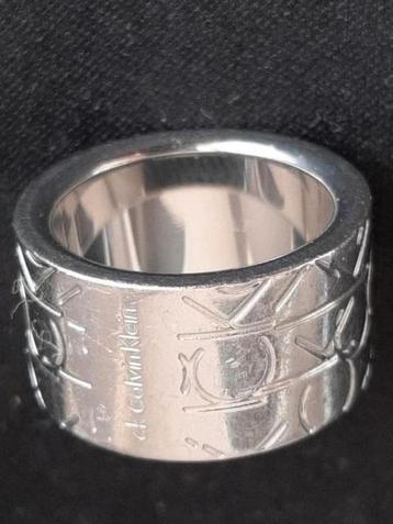 Calvin Klein-ring  beschikbaar voor biedingen