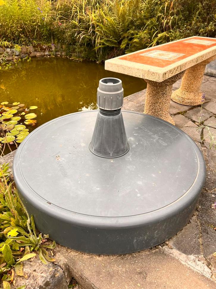 Grote parasolvoet (90 cm in diameter) antracietgrijs, Tuin en Terras, Tuinmeubel-accessoires, Gebruikt, Ophalen