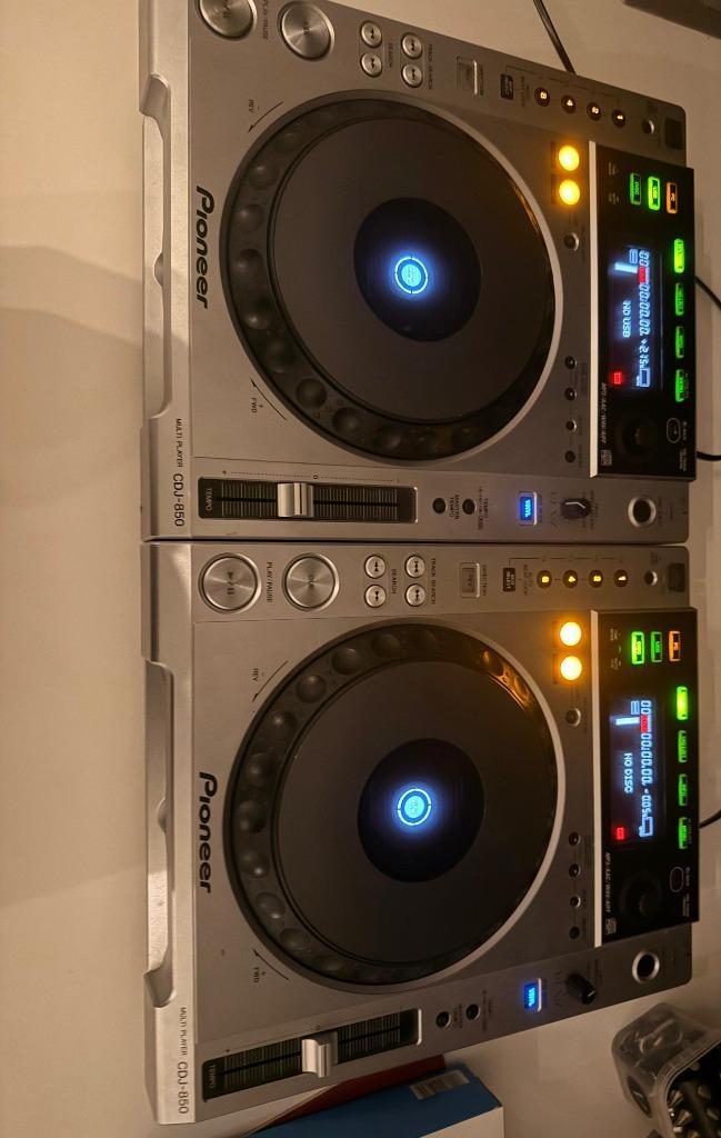 2x CDJ 850 silver edition, Audio, Tv en Foto, Professionele apparaten, Zo goed als nieuw, Audio, Ophalen
