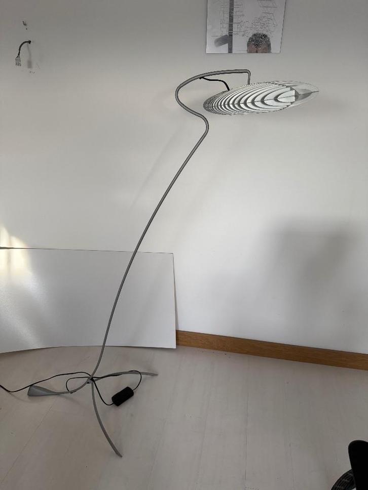 très rare luceplan vintage, Maison & Meubles, Lampes | Lampadaires, Utilisé, 100 à 150 cm, Enlèvement