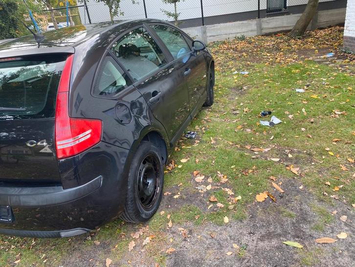 Citroën c4 1.4 benz bj2007 km146000km gkrd vvrk prijs 1250eu, Auto's, Citroën, Particulier, C4, Benzine, Euro 4, Stadsauto, 5 deurs