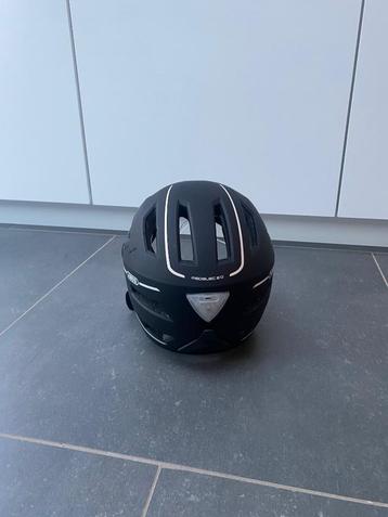 Helm Abus beschikbaar voor biedingen