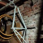 Alu cross frame, Enlèvement