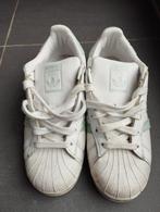 Chaussures Adidas blanches à rayures vert clair, taille 37,5, Vêtements | Femmes, Chaussures, Sneakers et Baskets, Adidas,, Enlèvement