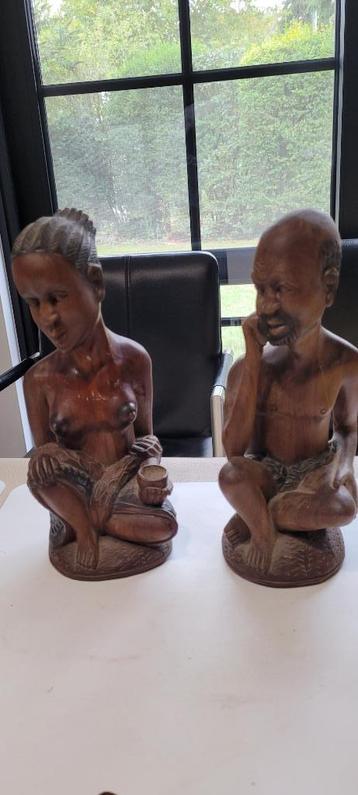 paar oude afrikaanse? houten beelden beschikbaar voor biedingen