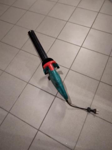 Bosch AHS 48-16 heggenschaar. 420 watt. Heel weinig gebruikt beschikbaar voor biedingen
