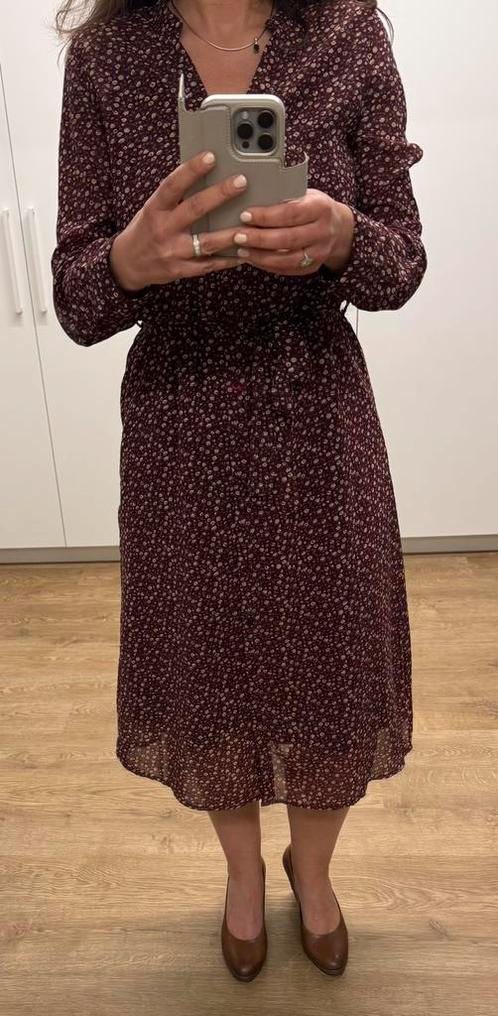 Jurk met bloemenmotief, Kleding | Dames, Jurken, Zo goed als nieuw, Maat 38/40 (M), Blauw, Onder de knie, Ophalen of Verzenden