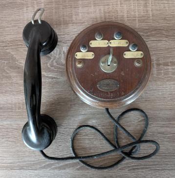 Ancien téléphone bois Belgique Bruxelles beschikbaar voor biedingen
