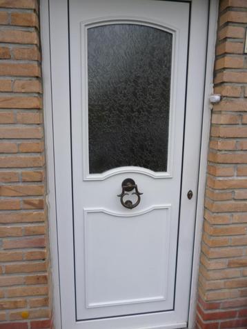 pvc voordeur beschikbaar voor biedingen