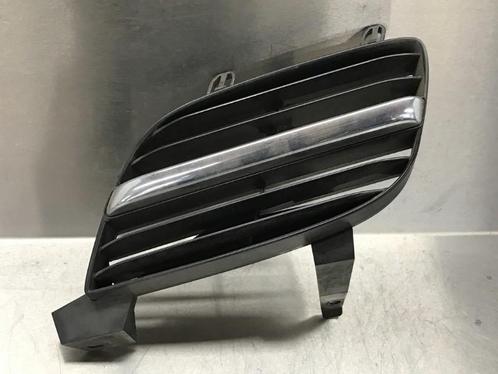 GRILLE Nissan Almera (N16) (01-2000/11-2006), Auto-onderdelen, Carrosserie, Nissan, Gebruikt