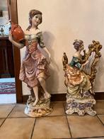 Statues en porcelaine italienne - servante et une harpiste, Enlèvement, Comme neuf