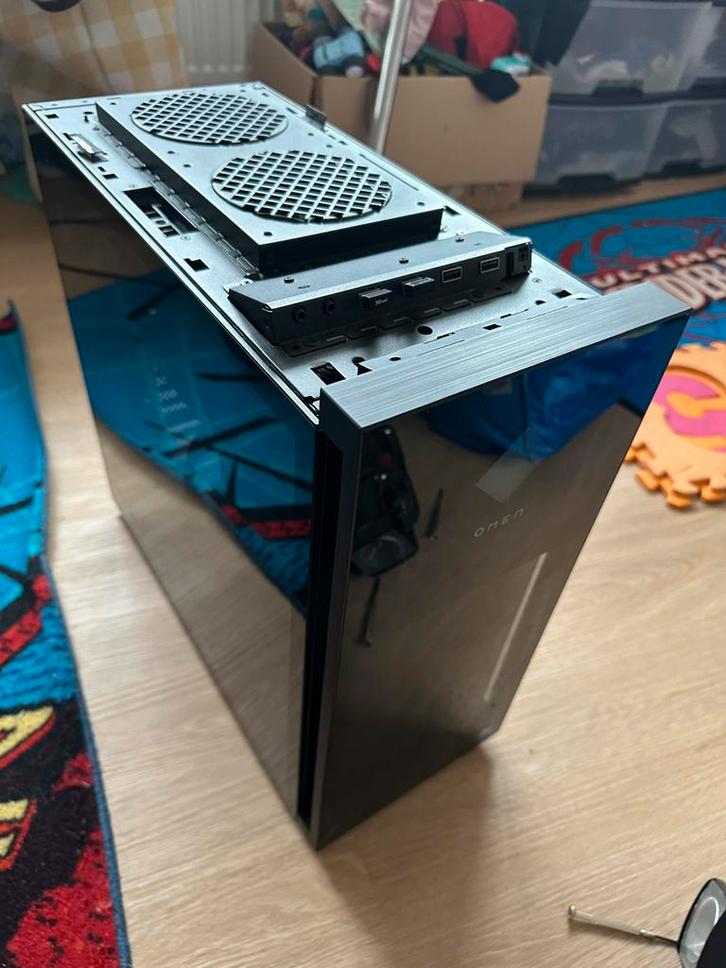 GAMING PC, Computers en Software, Computerbehuizingen, Zo goed als nieuw, Ophalen