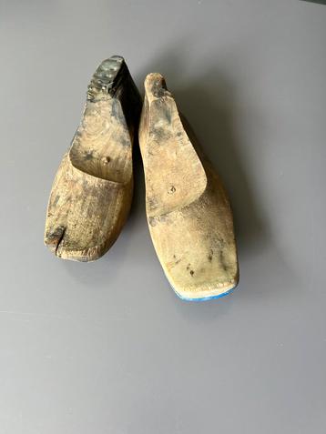 Prachtige houten schoenleesten beschikbaar voor biedingen