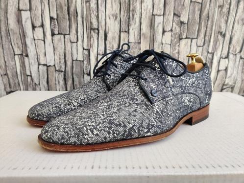 Prachtige Rehab schoenen met print voor mannen - Maat 42, Kleding | Heren, Schoenen, Zo goed als nieuw, Veterschoenen, Blauw, Verzenden
