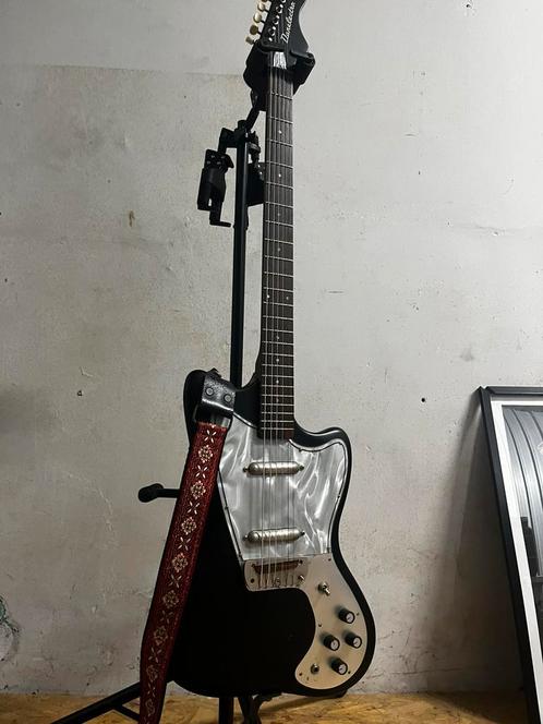 DanElectro Baritone 67 hornet gitaar, Muziek en Instrumenten, Snaarinstrumenten | Gitaren | Elektrisch, Gebruikt, Solid body, Overige merken