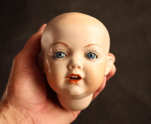 Antiek porseleinen poppenkopje, Antiek en Kunst, Antiek | Speelgoed, Verzenden
