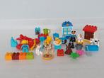 Lot Lego Duplo met o.a. 9 figuren, vliegtuigje, moto, ..., Kinderen en Baby's, Speelgoed | Duplo en Lego, Ophalen of Verzenden