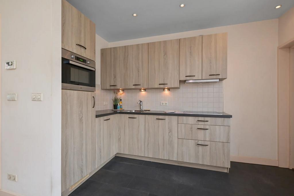 Cuisine d'angle soignée complète + équipement + DÉMONTÉE, Maison & Meubles, Cuisine | Cuisines complètes, Cuisine d'angle, Composite