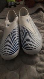 Adidas predator voetbalschoenen, Ophalen