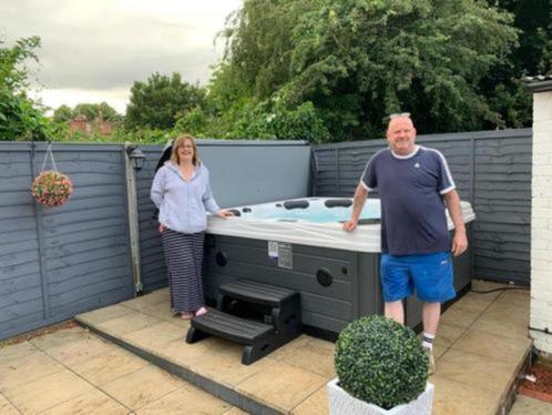 Korting 45% jacuzzi beste prijs kwaliteit, Sport en Fitness, Sauna, Nieuw, Ophalen