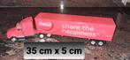 Mooie coca cola vrachtwagen 35cm x 5 cm  2 stuks beschikbaar, Nieuw, Ophalen of Verzenden, Bus of Vrachtwagen