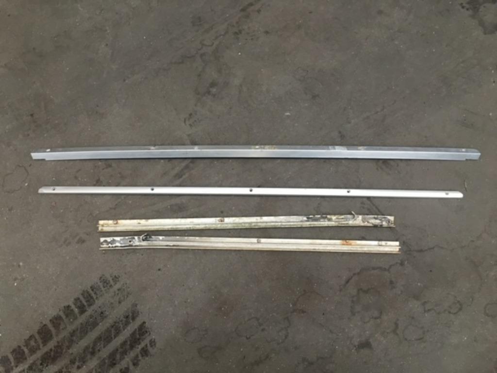 Sierlijsten hollandia schuifdak, Auto-onderdelen, Carrosserie, Citroën, Oldtimer onderdelen, Universele onderdelen, Voor, Gebruikt