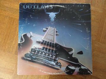 The Outlaws beschikbaar voor biedingen