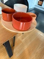 Houten schaal met 4 vrij grote aperitief potten, Ophalen of Verzenden, Zo goed als nieuw